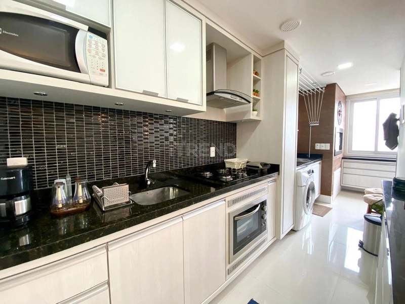 Apartamento Mobiliado e Decorado á Uma Quadra do Mar: 11ª foto da galeria de imagens do imóvel