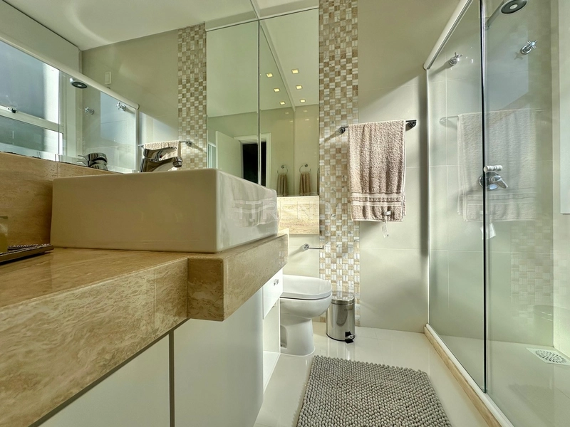 LINDO SOBRADO Á BEIRA LAGO: 21ª foto da galeria de imagens do imóvel