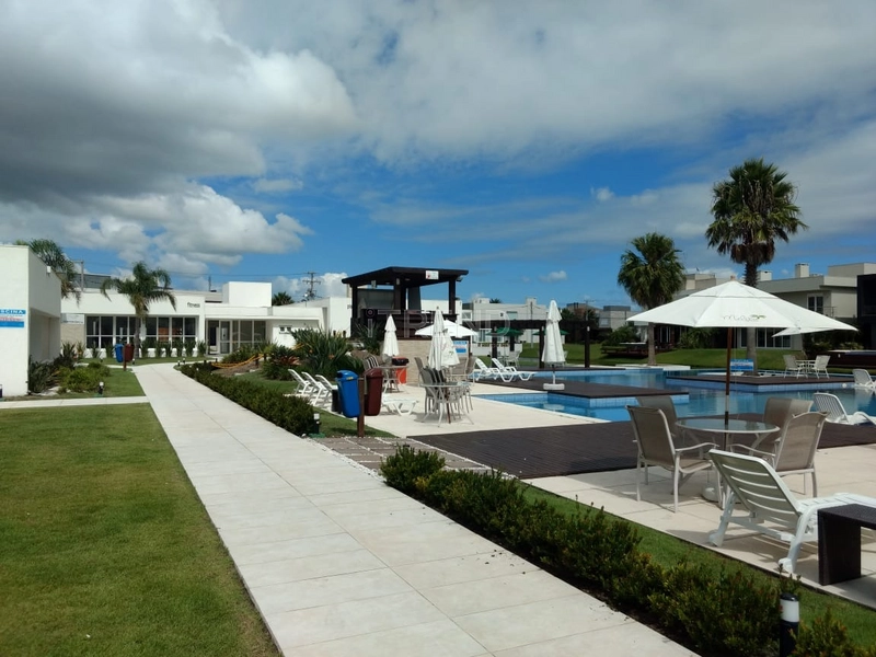 LOTE À VENDA PRÓXIMO AO LAGO E CLUBE: 6ª foto da galeria de imagens do imóvel