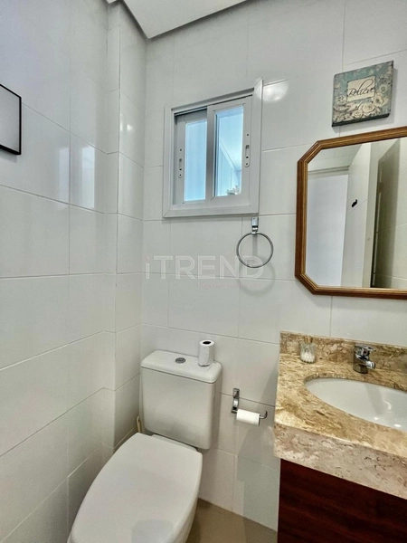 Três dormitórios junto a praça e com vista eterna para o mar.: 16ª foto da galeria de imagens do imóvel