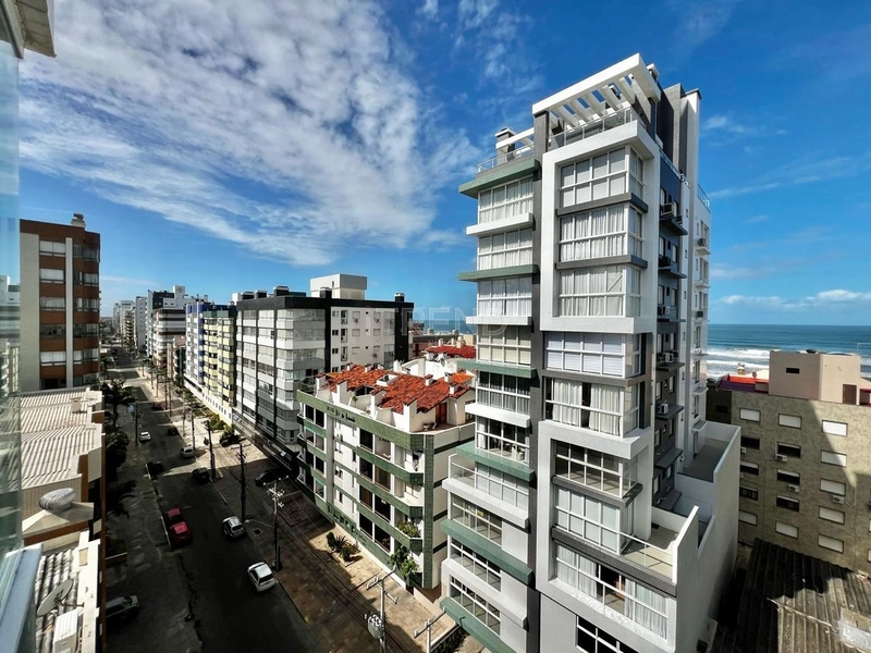 Três dormitórios junto a praça e com vista eterna para o mar.: 14ª foto da galeria de imagens do imóvel