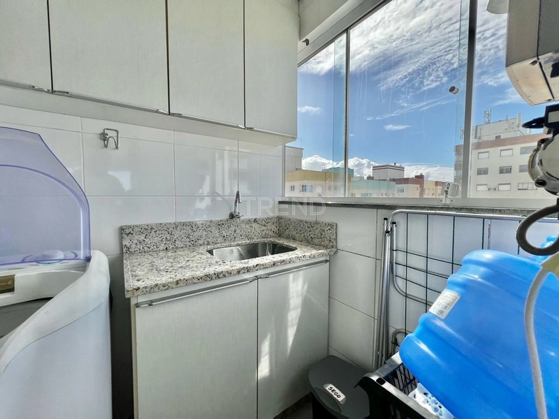 Três dormitórios junto a praça e com vista eterna para o mar.: 15ª foto da galeria de imagens do imóvel