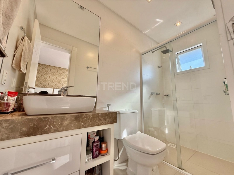 De frente para avenida !: 28ª foto da galeria de imagens do imóvel