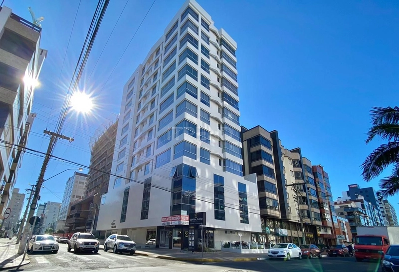 De frente para avenida !: 29ª foto da galeria de imagens do imóvel