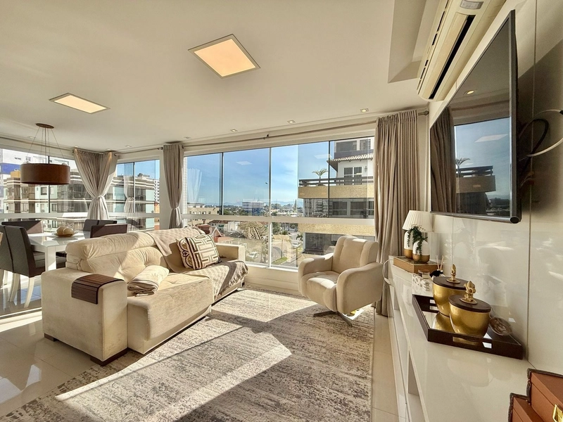 De frente para avenida !: 24ª foto da galeria de imagens do imóvel