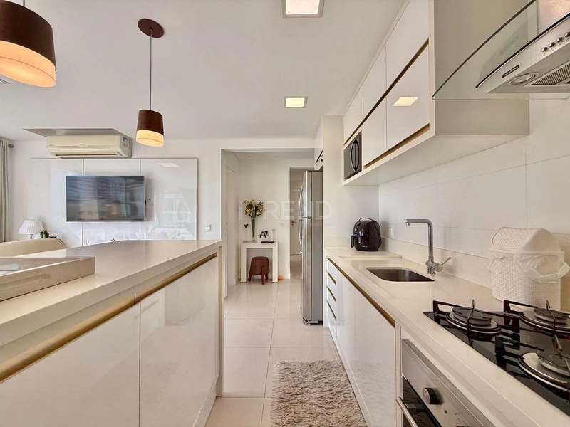 De frente para avenida !: 15ª foto da galeria de imagens do imóvel