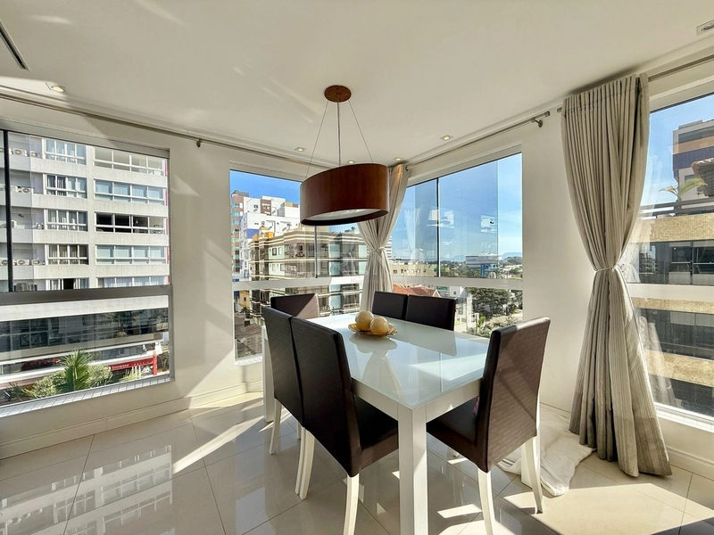 De frente para avenida !: 7ª foto da galeria de imagens do imóvel