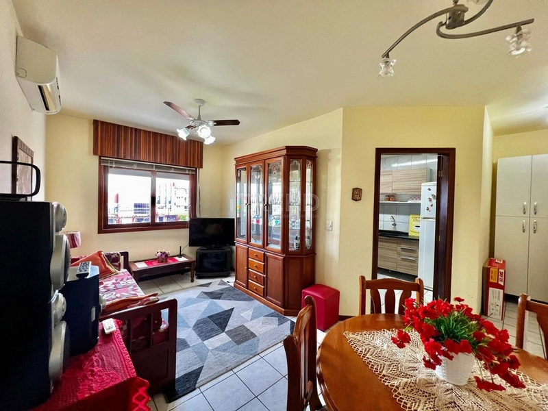 PRÓXIMO A PRAÇA FLÁVIO BOIANOVSKI: 1ª foto da galeria de imagens do imóvel