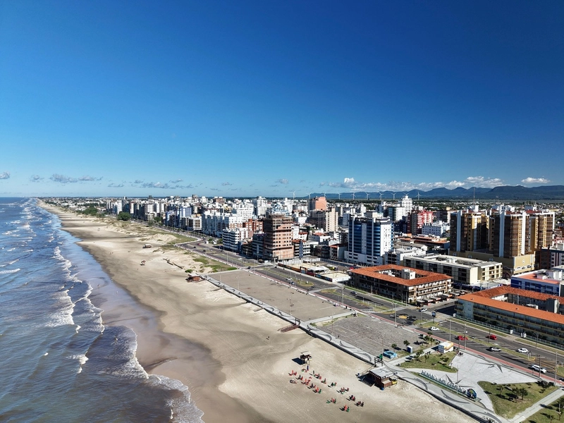 APARTAMENTO COM SACADA DE FRENTE, JUNTO AO MAR NO CORAÇÃO DA CIDADE: 17ª foto da galeria de imagens do imóvel