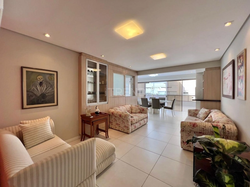 Belo apartamento no bairro Navegantes!