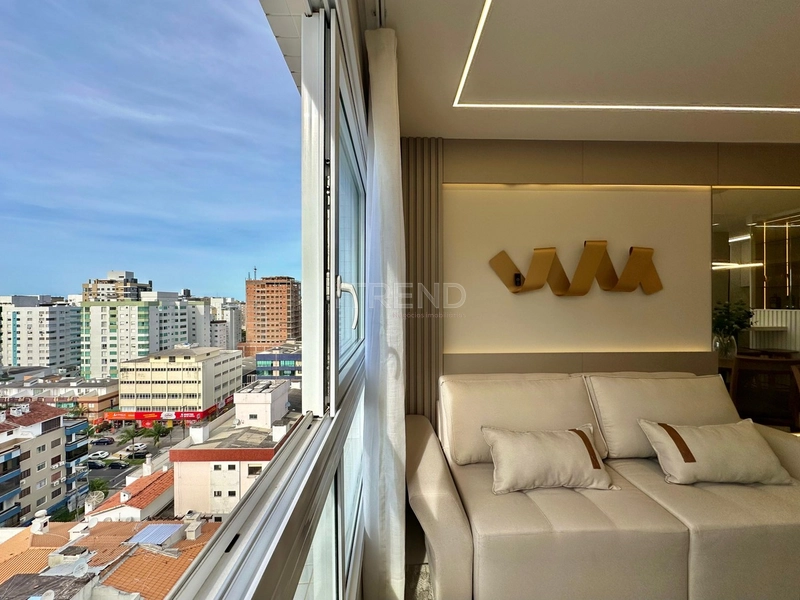 Apartamento em prédio de alto padrão no centro de Capão da Canoa: 3ª foto da galeria de imagens do imóvel