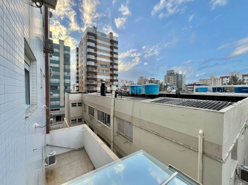 CENTRO - APENAS UMA QUADRA DO MAR: 6ª foto da galeria de imagens do imóvel