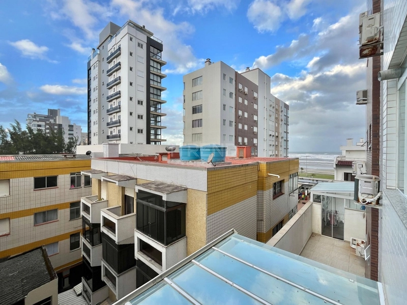 CENTRO - APENAS UMA QUADRA DO MAR: 4ª foto da galeria de imagens do imóvel
