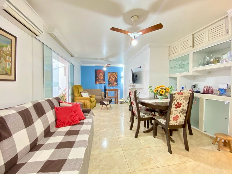 AO LADO DA PRAÇA DA FLÁVIO BOIANOWSKI: 6ª foto da galeria de imagens do imóvel