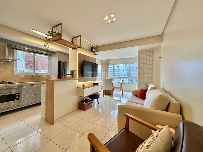 PARTAMENTO À VENDA COM VISTA PARA O MAR: 2ª foto da galeria de imagens do imóvel