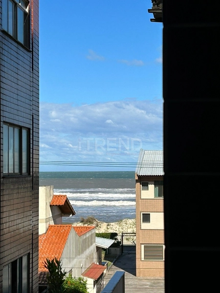 Apenas uma quadra do mar!!