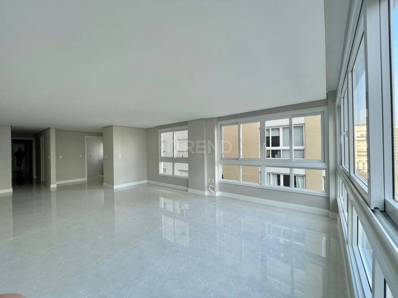 Apto Novo em Frente à Praça: 14ª foto da galeria de imagens do imóvel