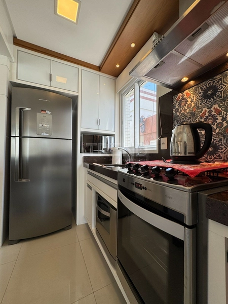 De frente para a Praça Flávio Boianovski: 16ª foto da galeria de imagens do imóvel