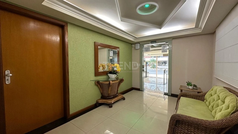 Frente Avenida: 30ª foto da galeria de imagens do imóvel