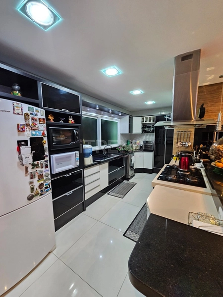 Lindo Sobrado no Condado de Capão: 34ª foto da galeria de imagens do imóvel