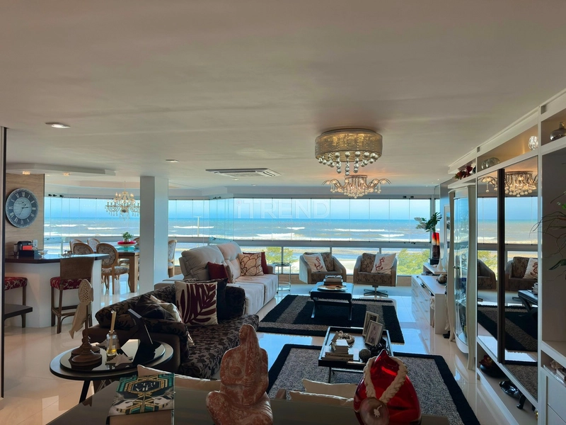 APARTAMENTO COM AMPLA SACADA DE FRETE PARA O MAR: 8ª foto da galeria de imagens do imóvel