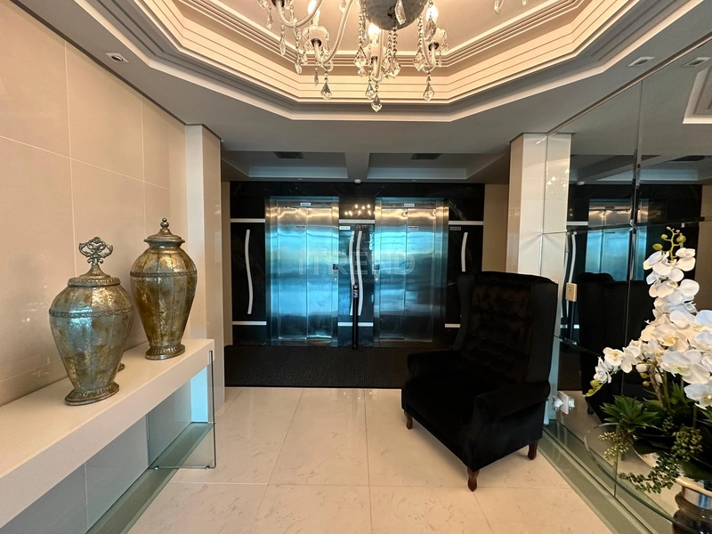 APARTAMENTO COM AMPLA SACADA DE FRETE PARA O MAR: 28ª foto da galeria de imagens do imóvel