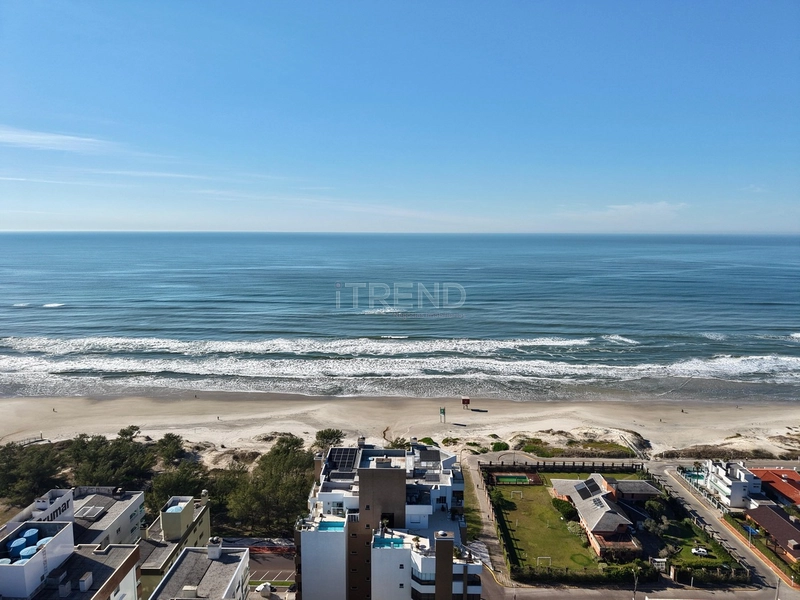 AMPLO APARTAMENTO DE FRENTE PARA O MAR E COM VISTA LIBERADA TANTO PARA: 2ª foto da galeria de imagens do imóvel