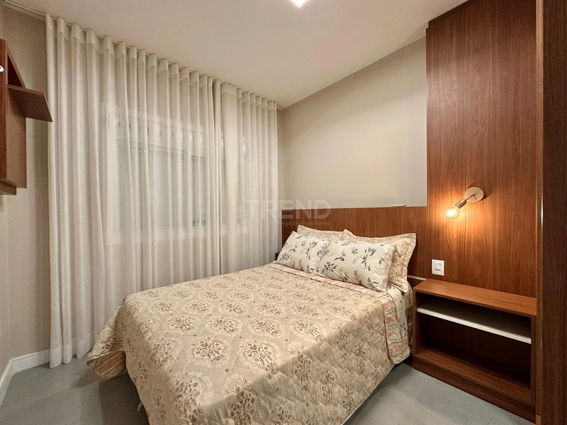 AMPLO APARTAMENTO DE FRENTE PARA O MAR E COM VISTA LIBERADA TANTO PARA: 6ª foto da galeria de imagens do imóvel