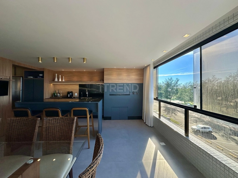 AMPLO APARTAMENTO DE FRENTE PARA O MAR E COM VISTA LIBERADA TANTO PARA: 7ª foto da galeria de imagens do imóvel