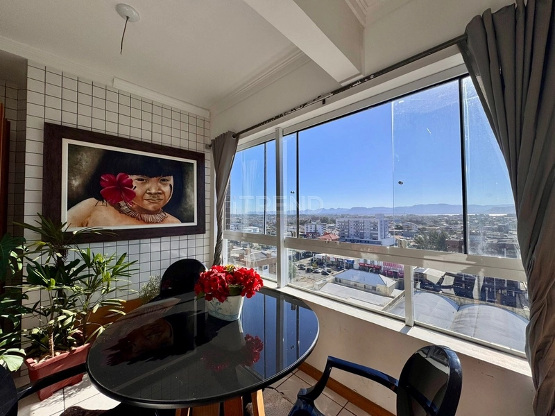 BELÍSSIMA VISTA PARA A SERRA: 17ª foto da galeria de imagens do imóvel