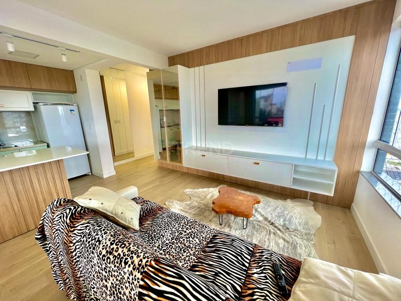 Excelente localização em frente a Praça Flávio Boianowski: 5ª foto da galeria de imagens do imóvel