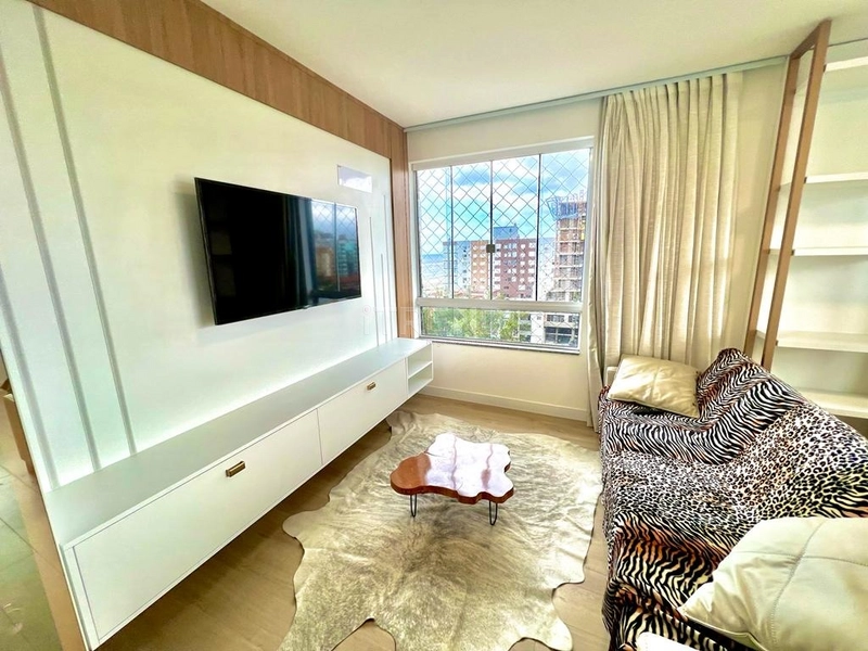 Excelente localização em frente a Praça Flávio Boianowski: 4ª foto da galeria de imagens do imóvel