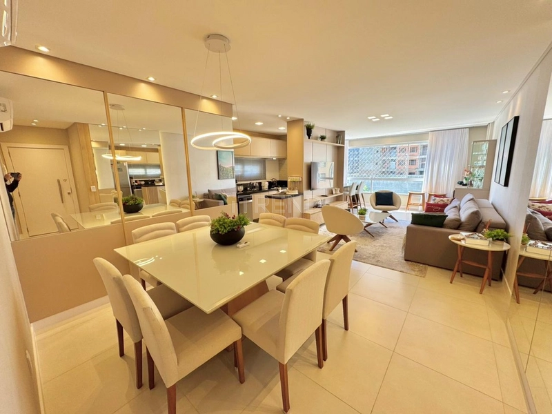 AMPLO APARTAMENTO COM 3 SUÍTES