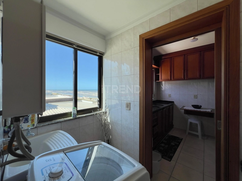 APARTAMENTO À VENDA DE FRENTE PARA O MAR: 3ª foto da galeria de imagens do imóvel