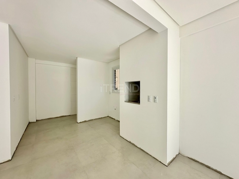 APARTAMENTO AMPLO COM SACADA DE FRENTE, JUNTO AO MAR: 6ª foto da galeria de imagens do imóvel