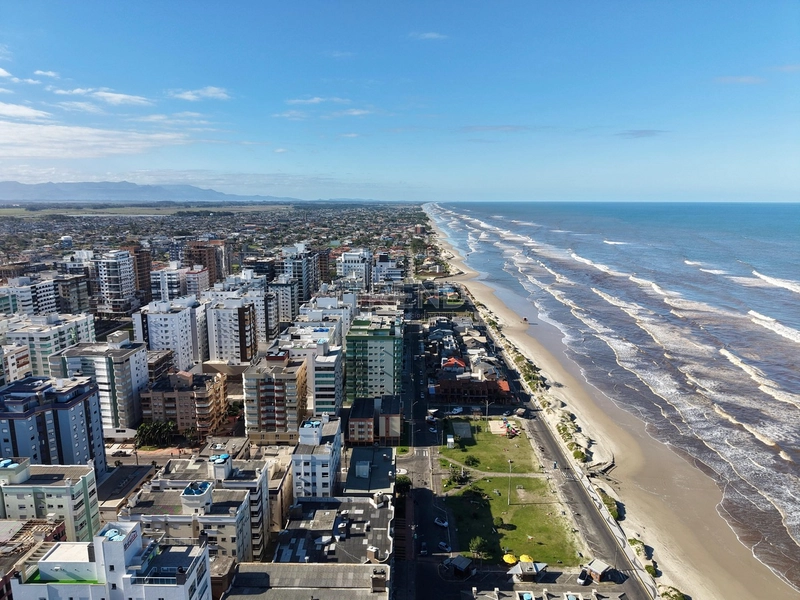 APARTAMENTO AMPLO COM SACADA DE FRENTE, JUNTO AO MAR: 18ª foto da galeria de imagens do imóvel
