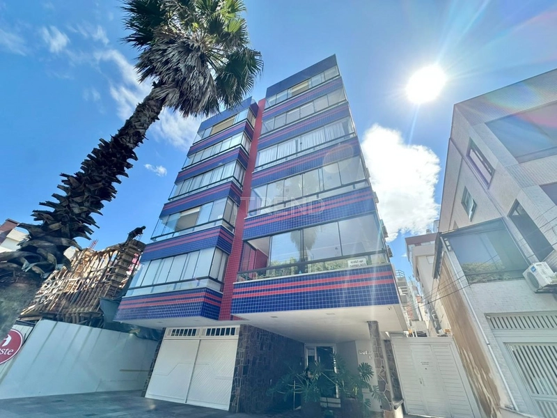 FRENTE PRAÇA: 13ª foto da galeria de imagens do imóvel