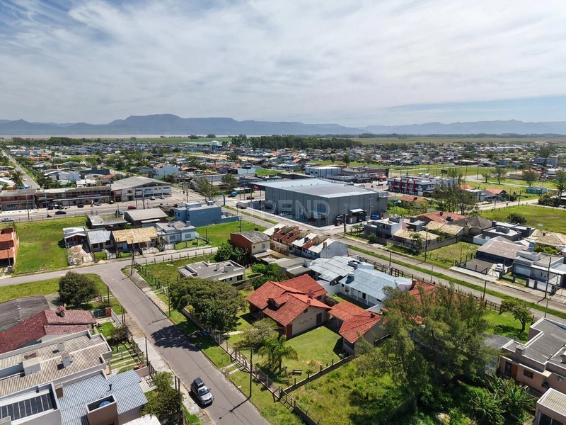 CASA COM 3 TERRENOS APENAS 2 QUADRAS DO MAR: 25ª foto da galeria de imagens do imóvel