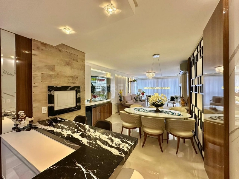 Apartamento de luxo no bairro Navegantes