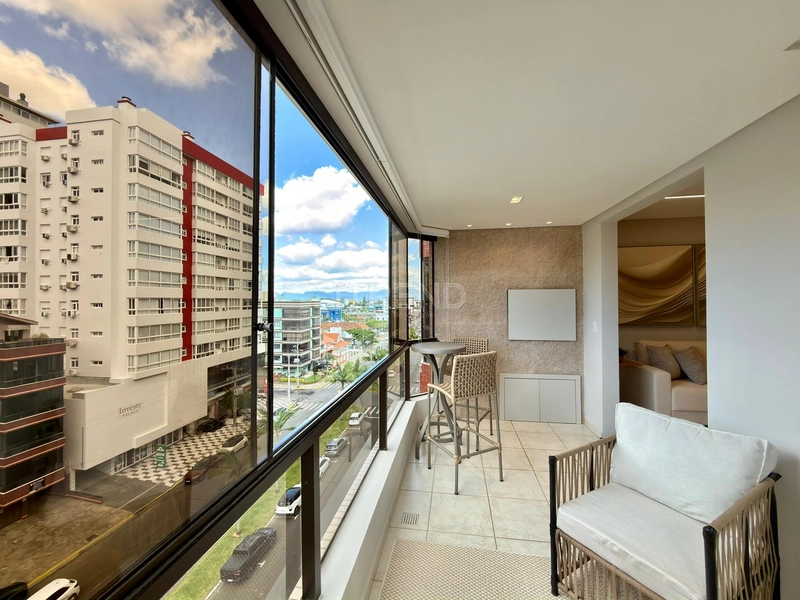 APARTAMENTO À VENDA COM VISTA PARA O MAR: 2ª foto da galeria de imagens do imóvel