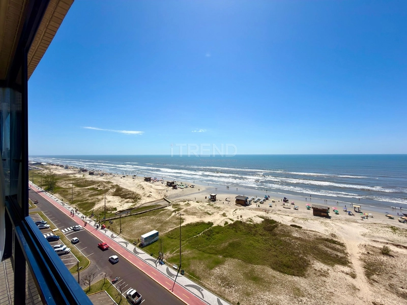 APARTAMENTO À VENDA COM VISTA PARA O MAR: 2ª foto da galeria de imagens do imóvel