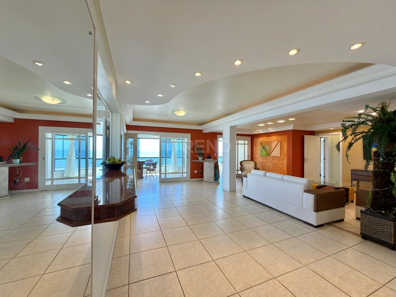 APARTAMENTO À VENDA COM VISTA PARA O MAR: 6ª foto da galeria de imagens do imóvel