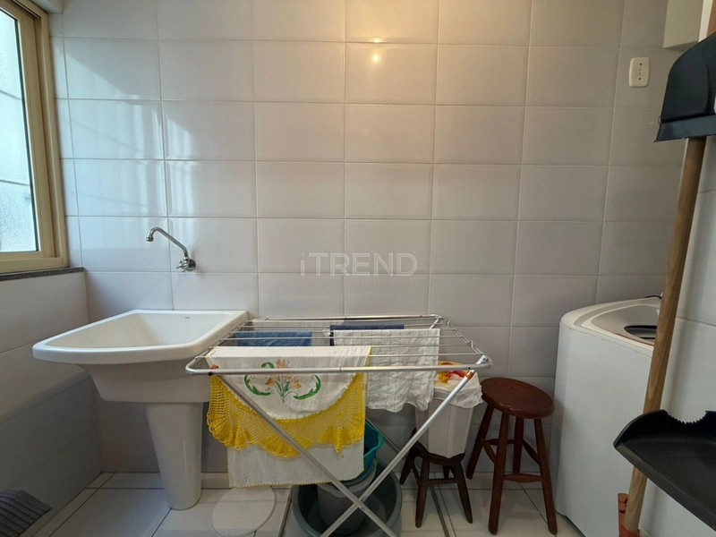 SACADA DE FRENTE PARA A RUA: 12ª foto da galeria de imagens do imóvel