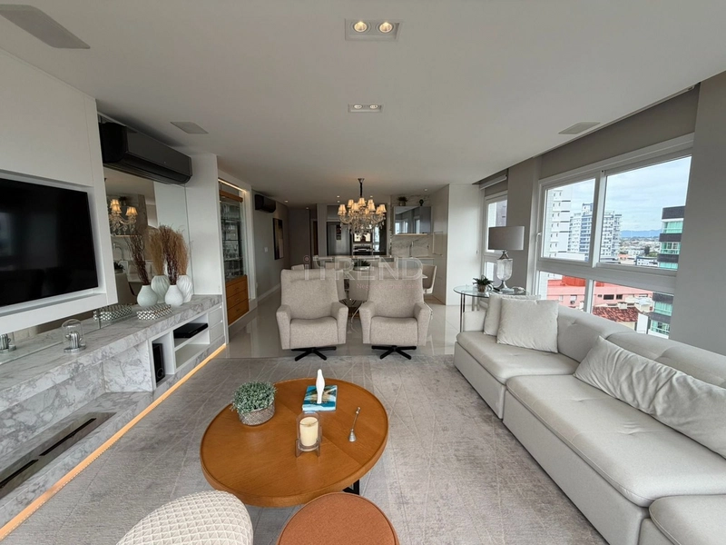 EM FRENTE A PRAÇA FLÁVIO BOIANOWSKI: 7ª foto da galeria de imagens do imóvel