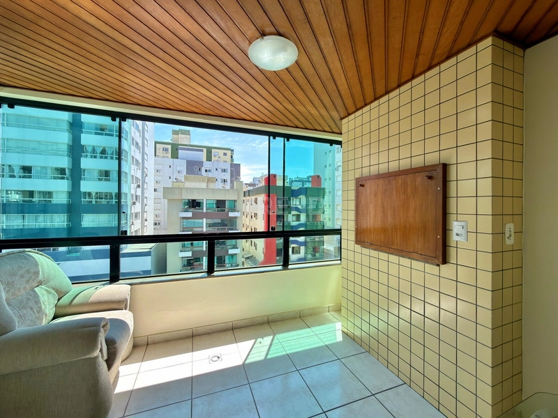 APARTAMENTO COM SACADA DE FRENTE E VISTA MAR: 6ª foto da galeria de imagens do imóvel