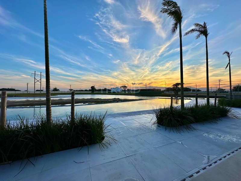 Viva o Extraordinário no Allure Beach Condo!: 1ª foto da galeria de imagens do imóvel