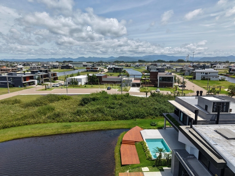 INCRÍVEL SOBRADO BEIRA LAGO: 22ª foto da galeria de imagens do imóvel