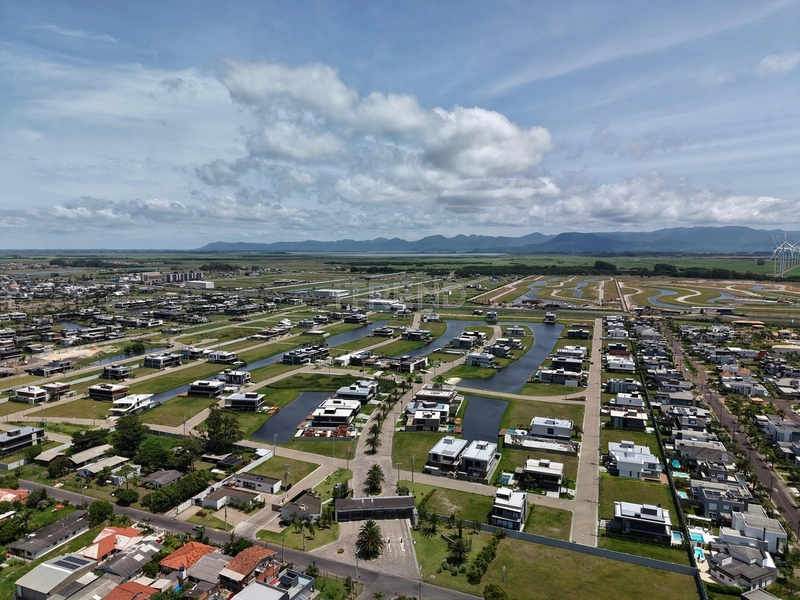 INCRÍVEL SOBRADO BEIRA LAGO: 58ª foto da galeria de imagens do imóvel