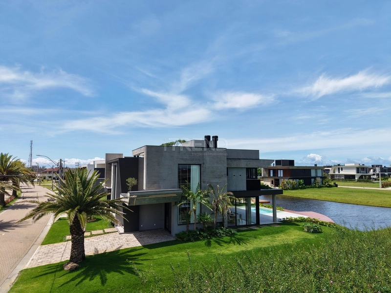 INCRÍVEL SOBRADO BEIRA LAGO: 53ª foto da galeria de imagens do imóvel