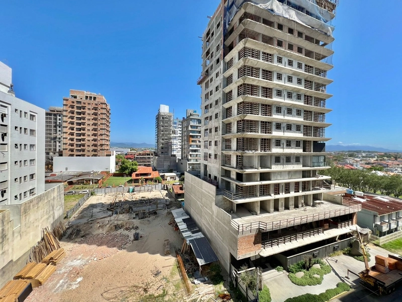 APENAS UMA QUADRA DO MAR: 19ª foto da galeria de imagens do imóvel